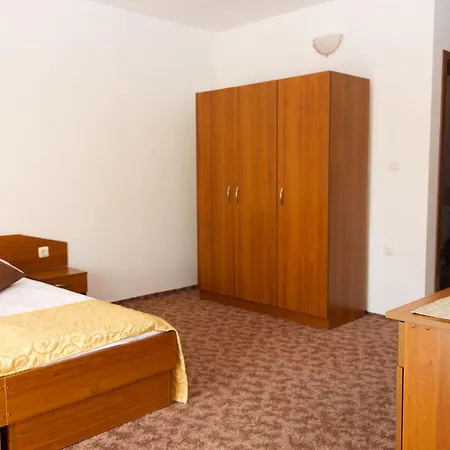 Hotel Genada